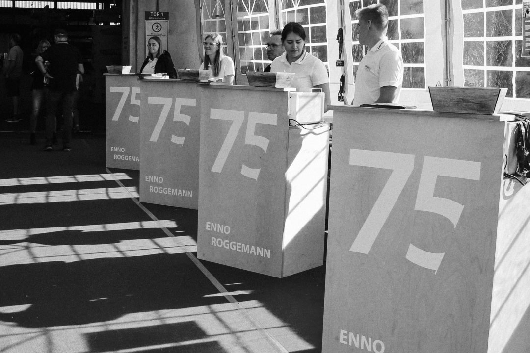 75-jähriges Jubiläum 75-jähriges Jubiläum